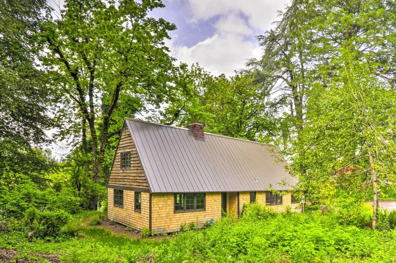 Peaceful And Elegant Cottage With Riverside View Oregon City Exterior photo