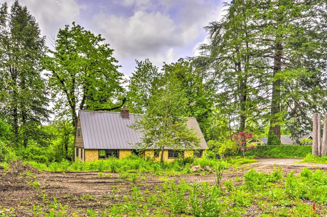 Peaceful And Elegant Cottage With Riverside View Oregon City Exterior photo